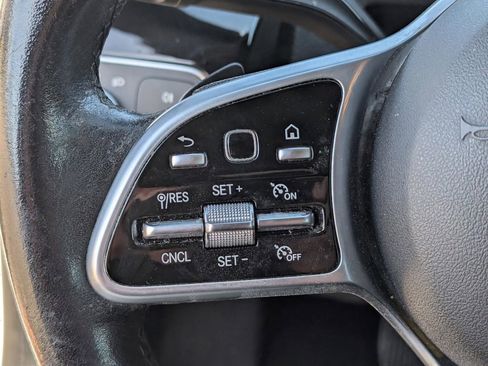 Used 2020 Mercedes-Benz CLA 250 w/ Premium Package image 19