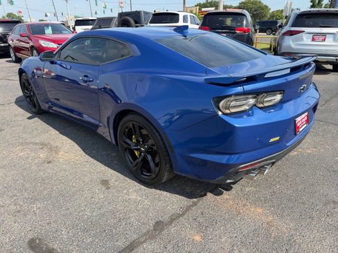 Used 2019 Chevrolet Camaro SS RWD image 17