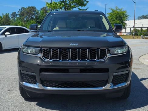 Certified 2022 Jeep Grand Cherokee L Limited AWD/4WD image 9
