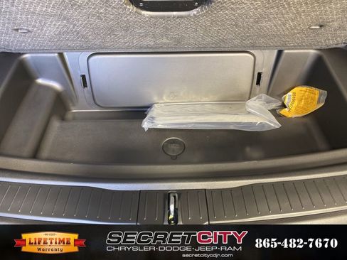 New 2026 Jeep Grand Cherokee L Limited image 34