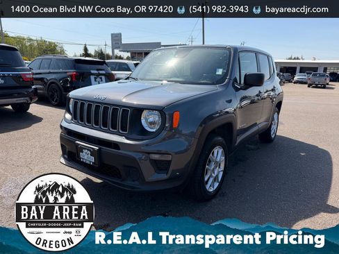 Used 2023 Jeep Renegade Latitude AWD/4WD image 1