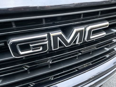 Used 2025 GMC Sierra 1500 Elevation image 35