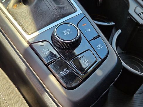Used 2025 Kia Sportage LX FWD image 31
