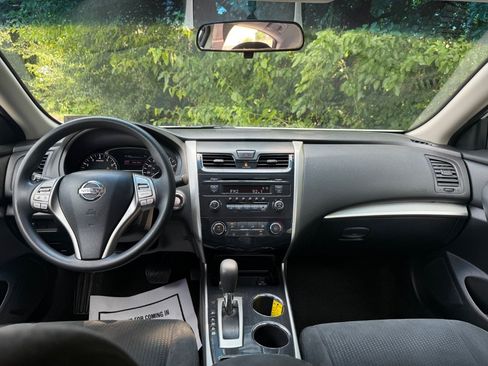 Used 2014 Nissan Altima 2.5 S FWD image 16