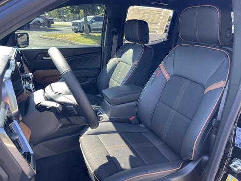 New 2026 GMC Canyon AT4 AWD/4WD image 19