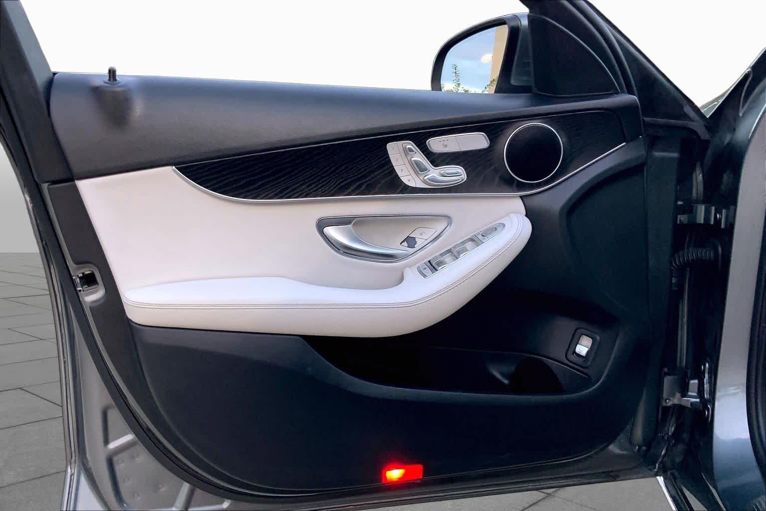 Used 2017 Mercedes-Benz C 300 Sedan image 22