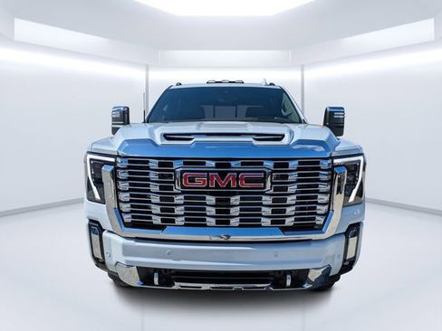 New 2026 GMC Sierra 3500 Denali w/ Denali Reserve Package AWD/4WD image 8