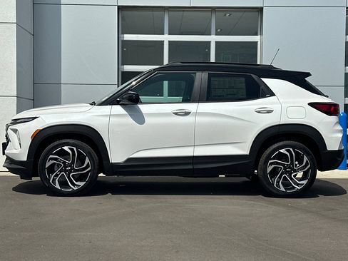 New 2026 Chevrolet TrailBlazer RS w/ Convenience Package FWD image 7