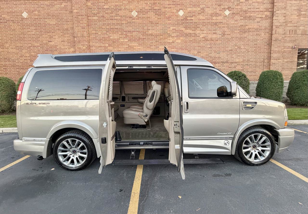 Used 2019 GMC Savana 2500 w/ Enhanced Convenience Package RWD image 20