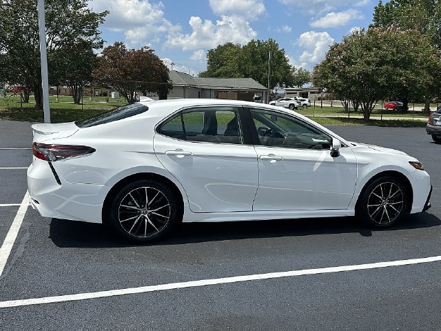 Certified 2024 Toyota Camry SE FWD image 9