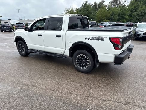 Used 2021 Nissan Titan PRO-4X w/ Pro-4x Convenience Package AWD/4WD image 8