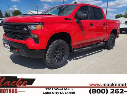 New 2026 Chevrolet Silverado 1500 Custom Trail Boss w/ LPO, Dark Essentials Package