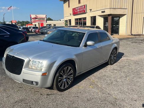 Used 2006 Chrysler 300 Touring w/ Sound Group RWD image 1