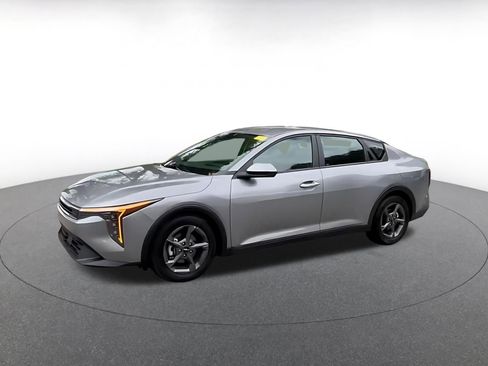 Used 2025 Kia K4 FWD image 7