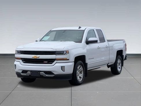 Used 2018 Chevrolet Silverado 1500 LT w/ All Star Edition AWD/4WD image 9