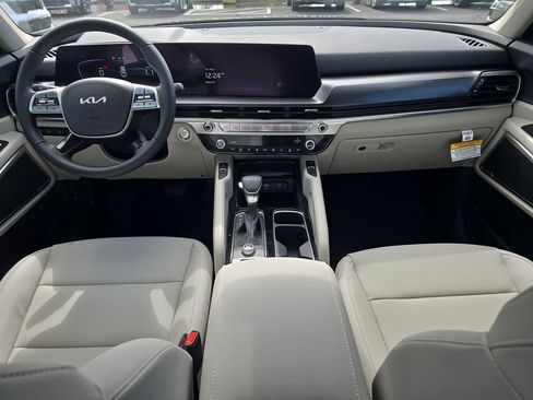 New 2025 Kia Telluride S image 13