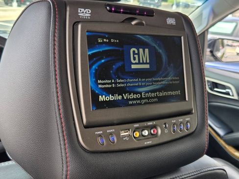 Used 2017 GMC Yukon Denali AWD/4WD image 13