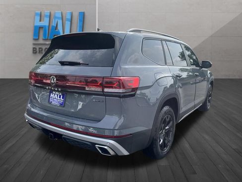 Certified 2024 Volkswagen Atlas Peak Edition SE AWD/4WD image 6