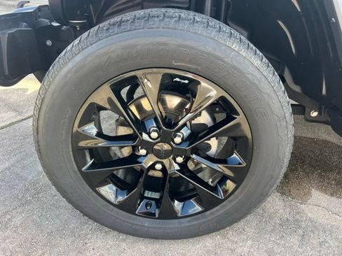 Used 2021 Jeep Wrangler Unlimited Sahara AWD/4WD image 12