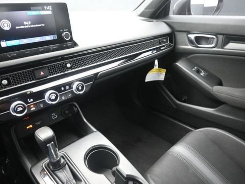Used 2024 Honda Civic Sport image 28