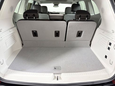Used 2024 GMC Acadia Denali FWD image 17
