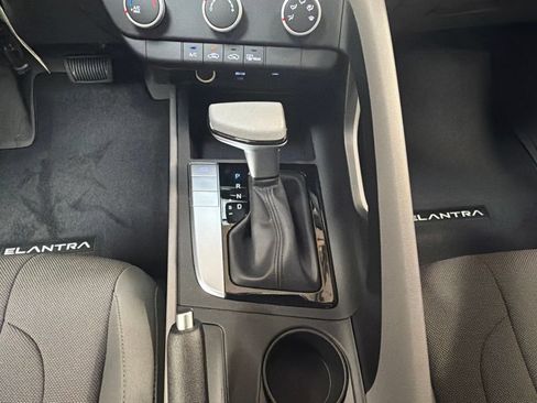 New 2026 Hyundai Elantra SE FWD image 20