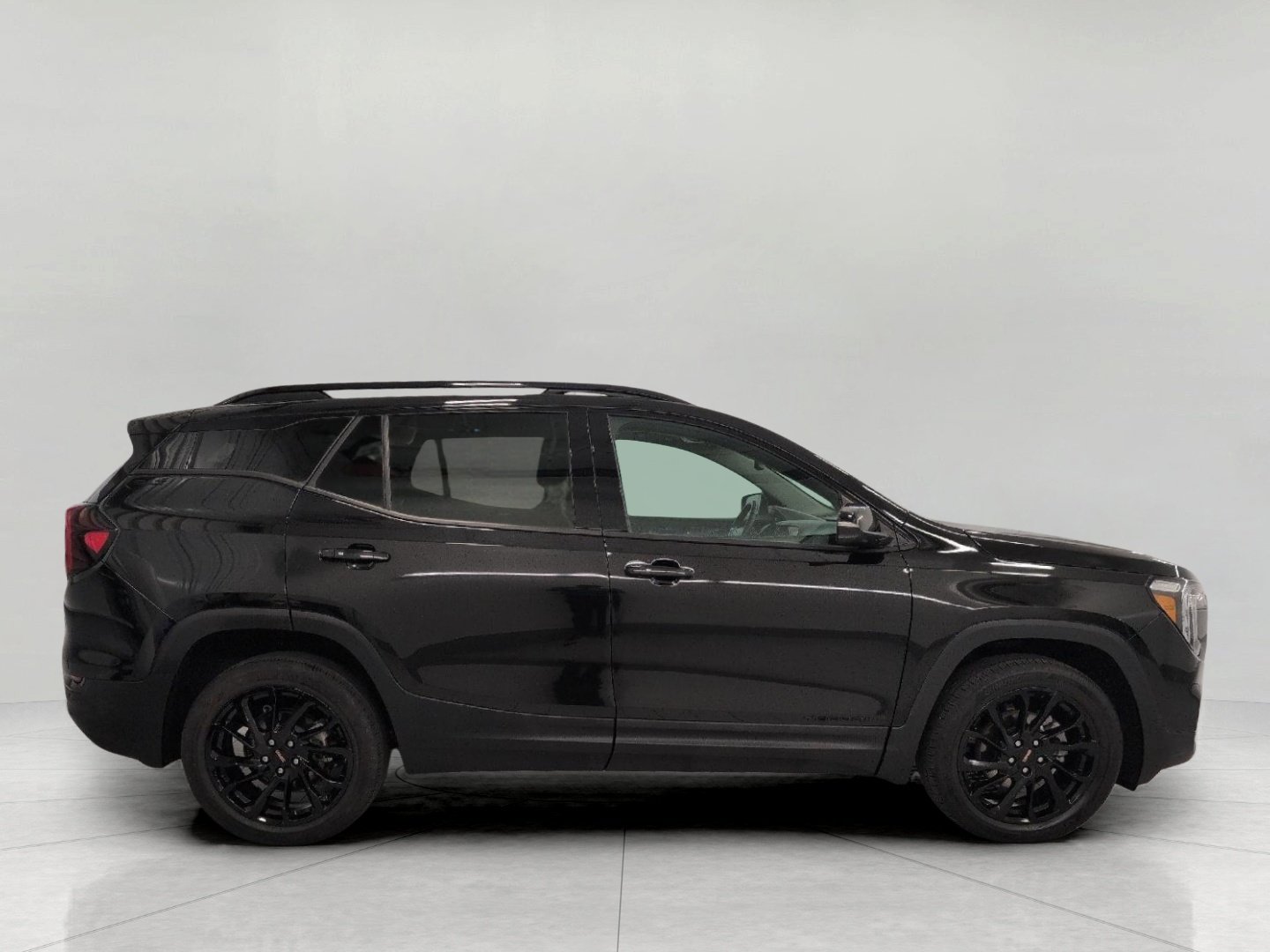 Used 2023 GMC Terrain SLT w/ Elevation Edition AWD/4WD image 11