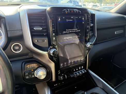 Used 2019 RAM 1500 Laramie image 19