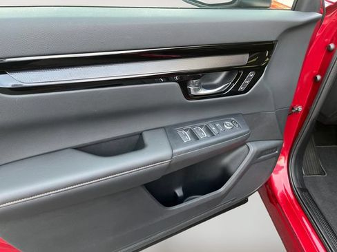 Used 2025 Honda CR-V Sport Touring image 9