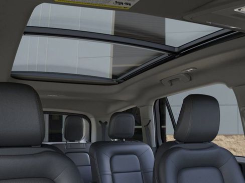 New 2026 Lincoln Aviator AWD w/ Jet Appearance Package image 22