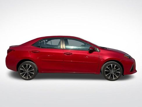 Used 2017 Toyota Corolla SE w/ Carpet Mat Package (TMS) FWD image 6
