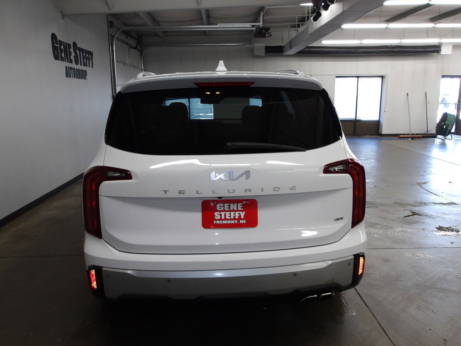 Used 2024 Kia Telluride S AWD/4WD image 7