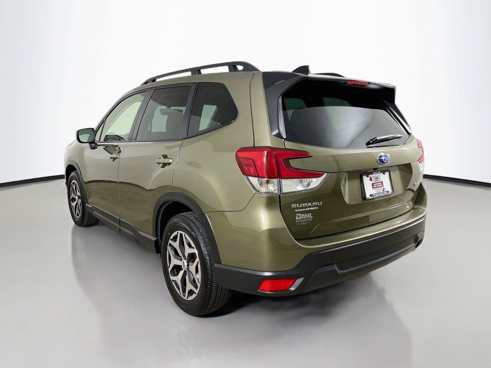 Used 2024 Subaru Forester Premium AWD/4WD image 10