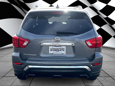 Used 2020 Nissan Pathfinder S image 4