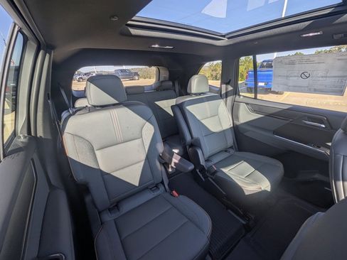 New 2026 GMC Acadia AT4 w/ Luxury Package image 14