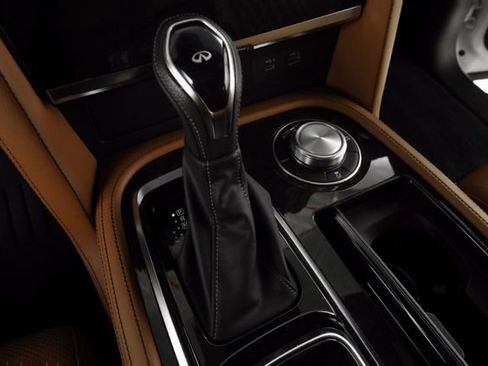 Used 2024 INFINITI QX80 Sensory image 39