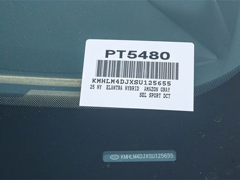 Certified 2025 Hyundai Elantra SEL image 30