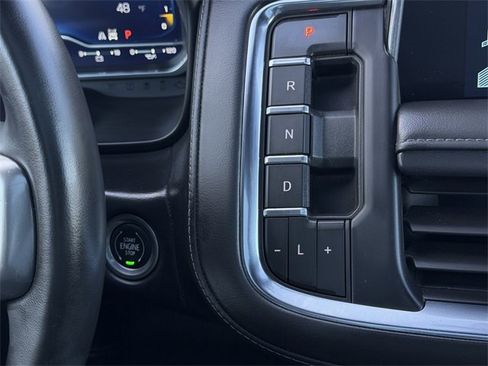 Used 2023 Chevrolet Tahoe Z71 w/ Luxury Package image 23