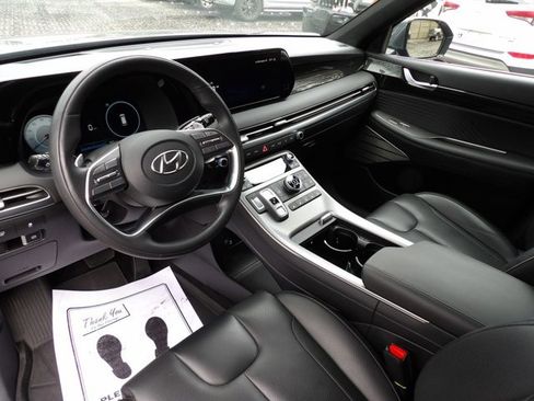 Used 2024 Hyundai Palisade Calligraphy image 16