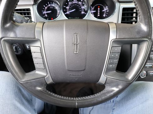 Used 2011 Lincoln MKZ image 41