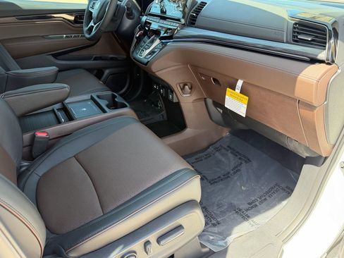 New 2026 Honda Odyssey Elite image 15