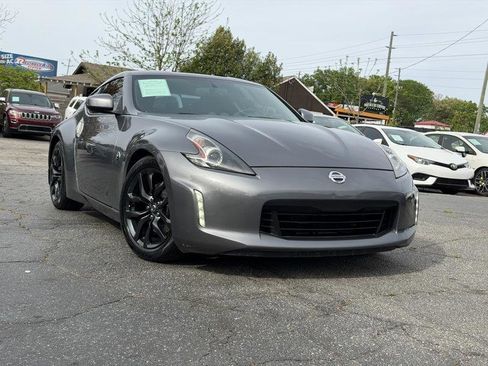 Used 2018 Nissan 370Z Touring image 6