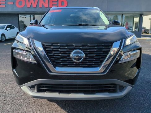 Used 2021 Nissan Rogue SV w/ Premium Package image 9