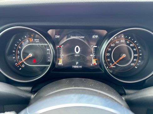 Used 2021 Jeep Gladiator Overland w/ Popular Equipment Package AWD/4WD image 12