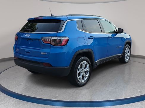 Certified 2024 Jeep Compass Latitude AWD/4WD image 5