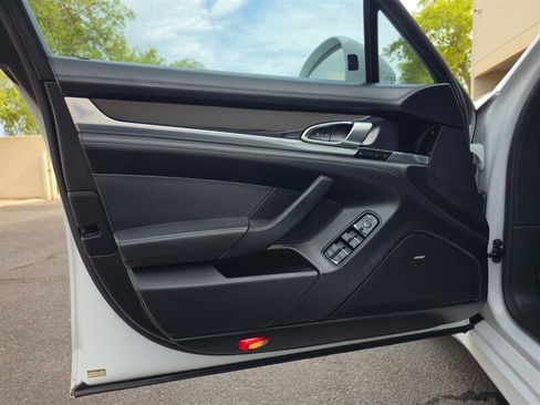 Used 2014 Porsche Panamera AWD/4WD image 12