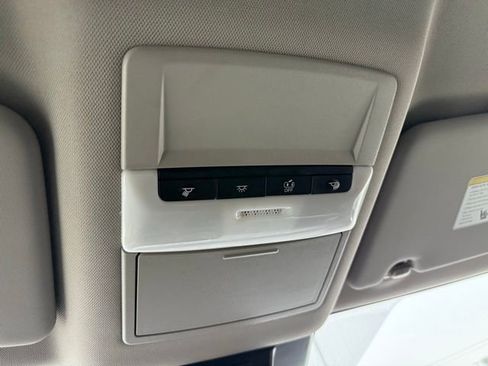 Used 2023 Nissan Rogue S image 17