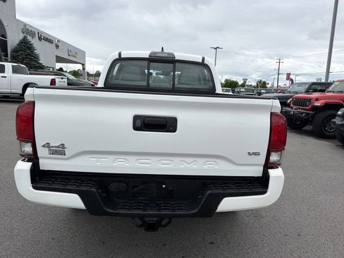 Used 2018 Toyota Tacoma SR w/ SR Convenience Package AWD/4WD image 8