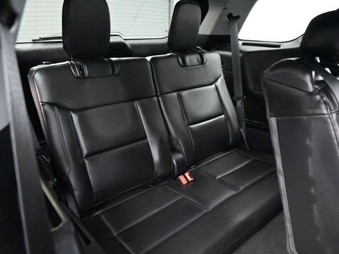 Used 2022 Ford Explorer XLT w/ Equipment Group 202A image 14