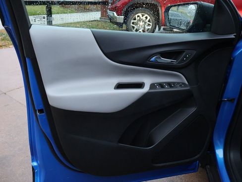 Used 2024 Chevrolet Equinox LS image 27